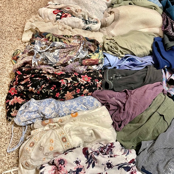 COPY - Womens Clothing Bundle (small and medium lot) - Picture 2 of 6
